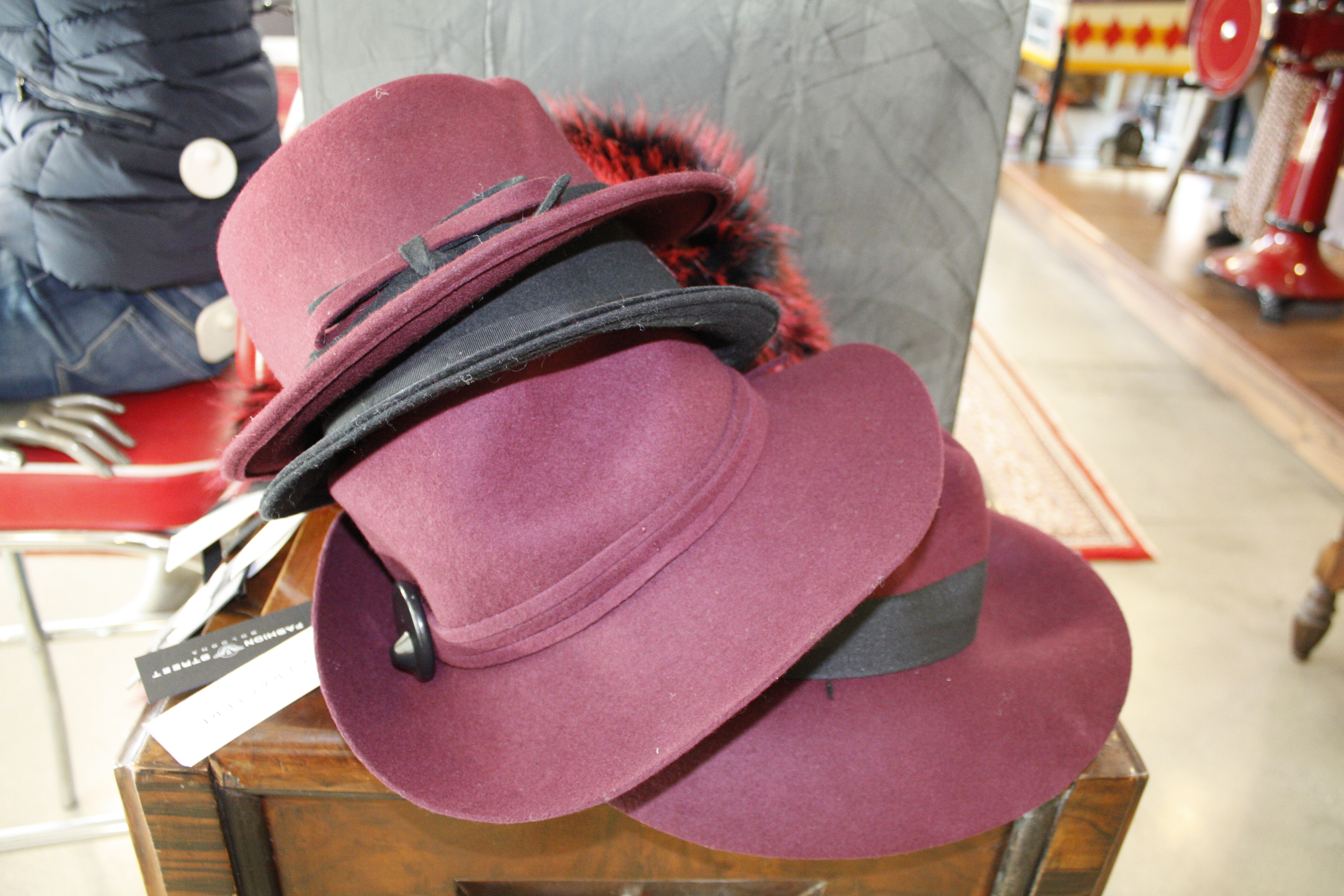 cappelli donna | Fashion Street Outlet - L'emporio di nuova generazione